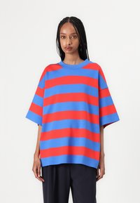Marimekko RIPITTI - T-shirts print - blue/red