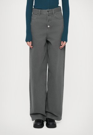 STEWART PANTS - Široke hlačnice - stone