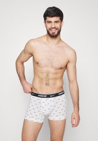 Nike Underwear TRUNK 3 PACK - Boxerbriefs - off white/grey/bordeaux
