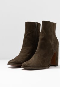 Topshop Korolliset nilkkurit - khaki