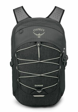 Sac à dos noir Osprey Quasar avec cordon élastique frontal, bretelles en mesh et compartiment supérieur zippé.