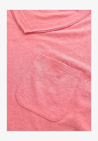 Non selezionato, pink