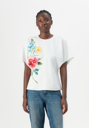 LAHNAA - Bluza - white
