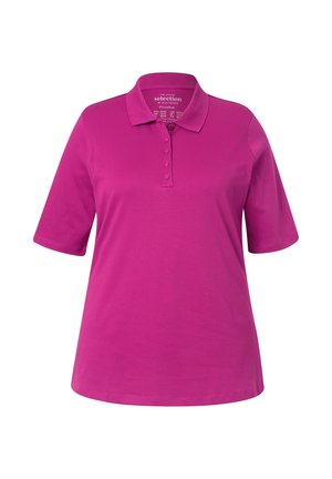 Polo in fucsia realizzato in cotone liscio, con colletto classico, maniche corte e pattina con bottoni. Caratterizzato da una vestibilità comoda.