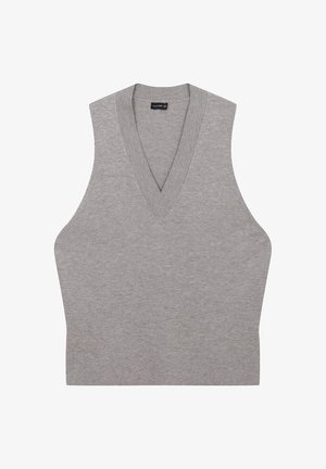 Maglione senza maniche grigio con design a V, tessuto testurizzato, ampie aperture per le braccia e una vestibilità rilassata. Etichetta visibile all'altezza del collo.
