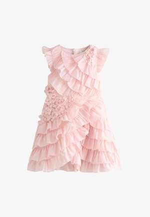 Vestito rosa senza maniche per bambina con balze a strati e applicazioni di fiori di tessuto sul davanti e sulle spalle.