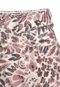 Thumbnail Image 6