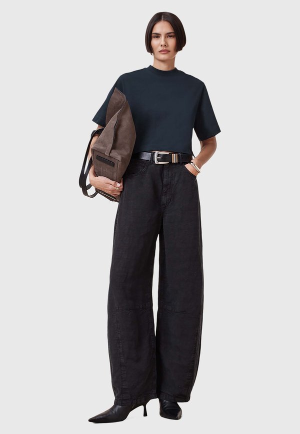 LOTTIE TEE - Basic T-shirt3