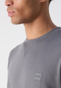 BOSS Melegítőfelső - dark grey