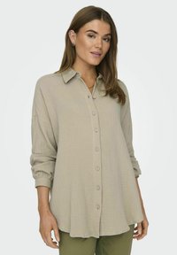 ONLY ONLTHYRA  - Blusa - oxford tan