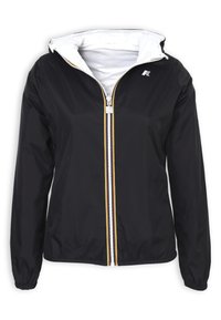 Giacca leggera nera con foderato della cappuccio bianco, zip frontale con strisce gialle, bianche e verdi e polsini elasticizzati.