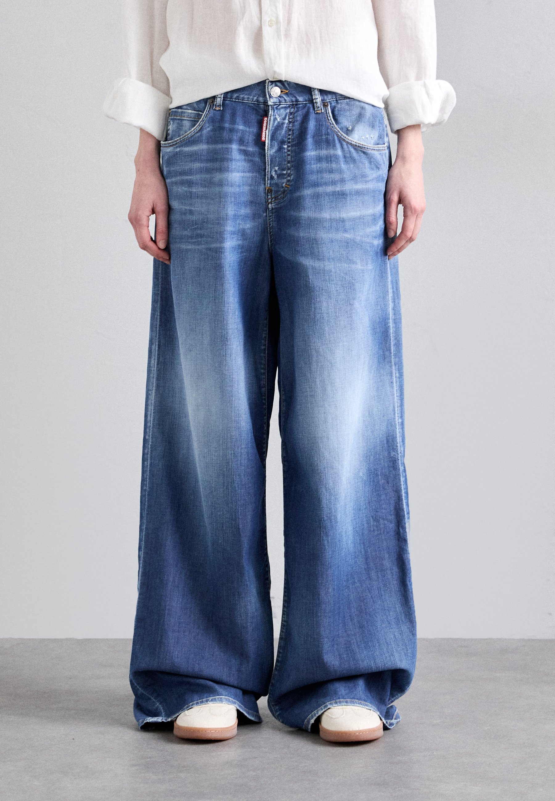 Dsquared2 TRAVELLER - Wide Leg - navy blue/blu denim