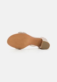 Marco Tozzi Sandaler - platinum