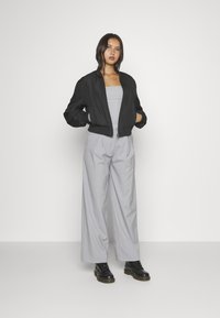 ONLY ONLALMA - Bomber-jakk - black