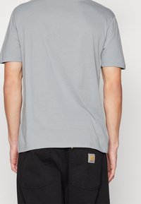 HUGO Triko s potiskem - grey