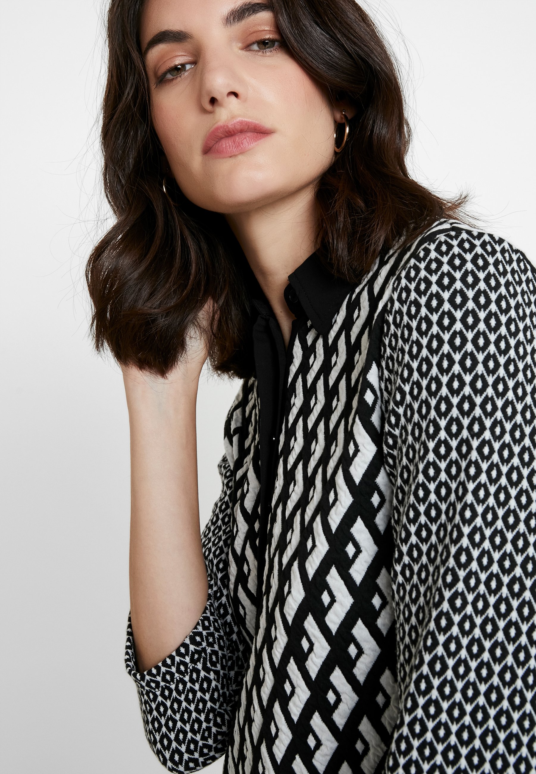 Taifun Strikket kjole blackflerfarget Zalando.no Taifun Cardigan - black