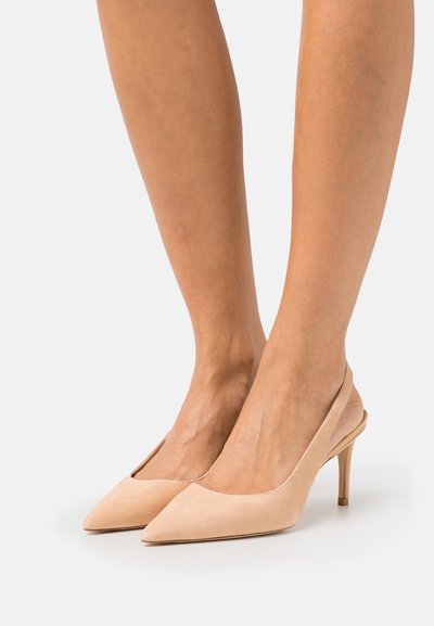 Stuart Weitzman STUART SLINGBACK - Pumps - adobe