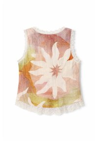 Αμάνικη φλοράλ μπλούζα με μεγάλο λευκό λουλουδάτο μοτίβο σε παστέλ αποχρώσεις ροζ, πορτοκαλί και πράσινου, με λευκή δαντέλα στα χείλη.