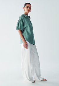 ST MRLO VIEN  - Košilová halenka  - sage green