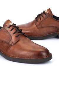 Pikolinos INCA - Derbies - brown