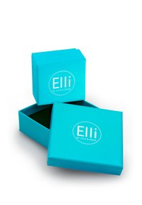 Tirkizna poklon kutija s bijelim okruglim logotipom "Elli by Julie & Grace", sa zelenim unutrašnjim dijelom, složena s djelomično otvorenim poklopcem.