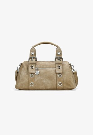 Bolso de ante beige con doble asa, herrajes plateados y ojetes decorativos. Cuenta con un bolsillo delantero con cremallera y una correa de hombro desmontable.