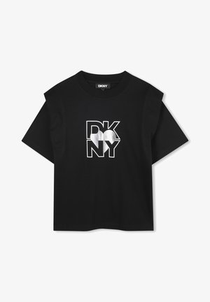 Camiseta de algodón negra con mangas cortas, que presenta un diseño gráfico plateado con el logo "DKNY" y un motivo de corazones en el centro.