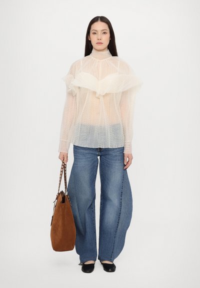 Stuart Weitzman GOGO STUD TOTE - Geantă de mână - fox