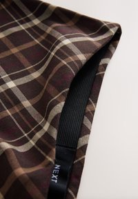 REGULAR FIT - CHECKED MIDI  - Trapecinis sijonas - chocolate brown