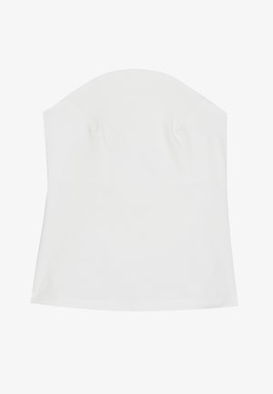 Haut blanc sans bretelles fabriqué à partir d'un tissu doux, présentant une texture lisse, un design ajusté et des détails froncés subtils le long de la poitrine.