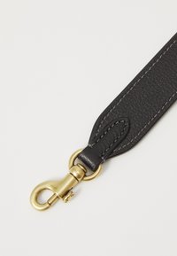 Thumbnail Image 7