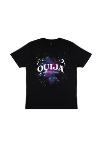 Czarna bawełniana koszulka z kolorowym nadrukiem galaktyki, gwiazdami, półksiężycem oraz napisem "OUIJA MYSTIFYING ORACLE" na białym tle.