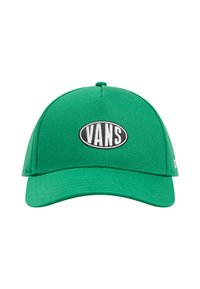 Gorra de algodón verde con visera curva, que presenta un logotipo ovalado negro bordado en el centro con el texto "VANS" en blanco.