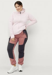 Áhkká TREKKING - Cargobukser - altrosa