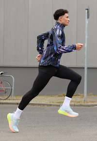 ASICS GEL-NIMBUS 26 PARIS - Scarpe da corsa su strada - cool blue/safety yellow
