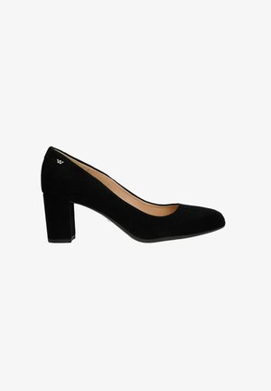 Escarpin noir en daim à talons hauts, à bout pointu, surface texturée et talon bloc. Présente un accent logo à l'arrière. Semelle plate.