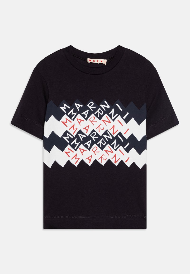 Sort bomulds T-shirt med et zigzag-design og flerfarvet tekst i rød, hvid og marineblå. Korte ærmer og rund hals.