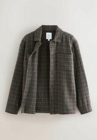 Tjekket flannel skjorte i mørkegrønne, brune og røde nuancer. Har en knaplukning fortil, krave og en brystlomme. Blød tekstur.