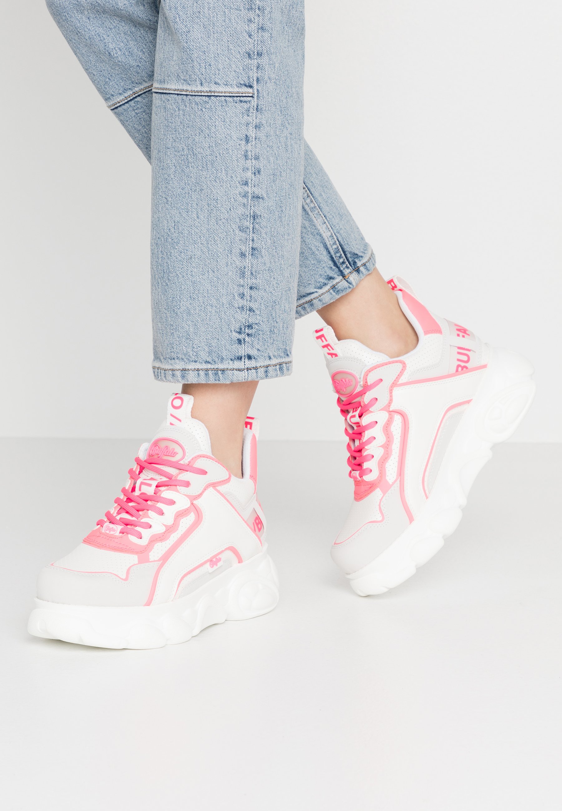 Buffalo CHAI Joggesko whiteneon pinkhvit Zalando.no Buffalo CHAI Joggesko whiteneon yellow Zalando.no