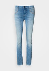 Φωτεινό μπλε τζιν παντελόνι με στενή εφαρμογή, με διακριτικές κεντητές λεπτομέρειες στις τσέπες και κλασικό σχέδιο με πέντε τσέπες.