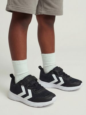 Hummel, Trainers - black