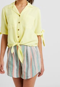 Miss Selfridge Petite Camicia - yellow