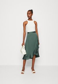 VILA VIELLETTE HW SU-EV - Falda acampanada - duck green