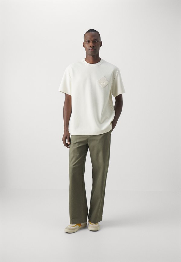 Basic T-shirt - ivory2