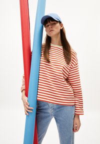 ARMEDANGELS FRANKA STRIPE - Longsleeve - emergency red undyed