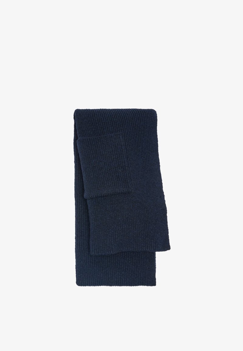 Ciemnogranatowy prążkowany szalik wykonany z miękkiego materiału, złożony z kieszonką. Gładka faktura i jednolity kolor na całej powierzchni.