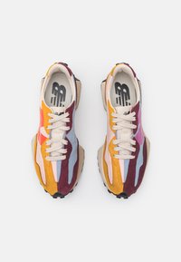 New Balance MS327 UNISEX - Sapatilhas - golden hour