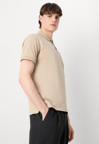 GANT REGULAR FIT - Polokošeľa - concrete beige