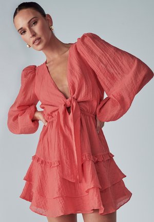 VILAS - Denné šaty - peach