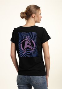 Marvel AVENGERS CLASSIC WAVY AVENGERS ICON - Camiseta estampada - black